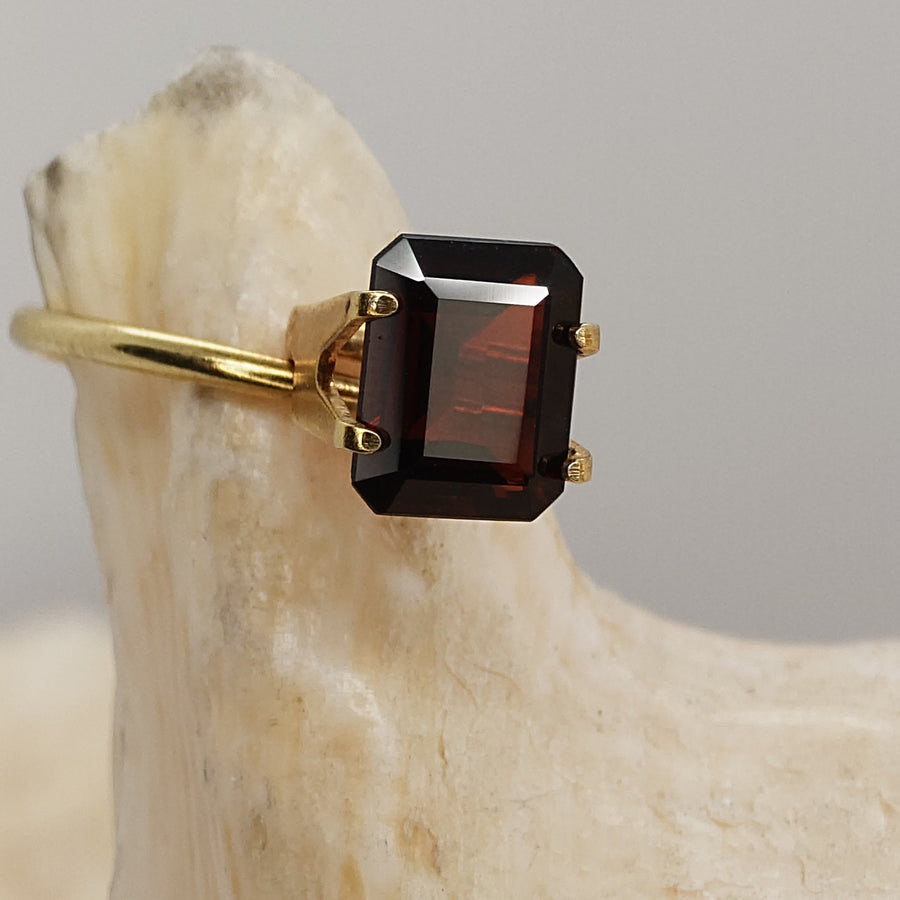 Garnet Malaya 3.81 carat