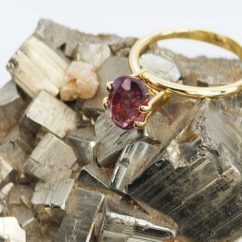 Garnet Rhodolite 2.76 carat