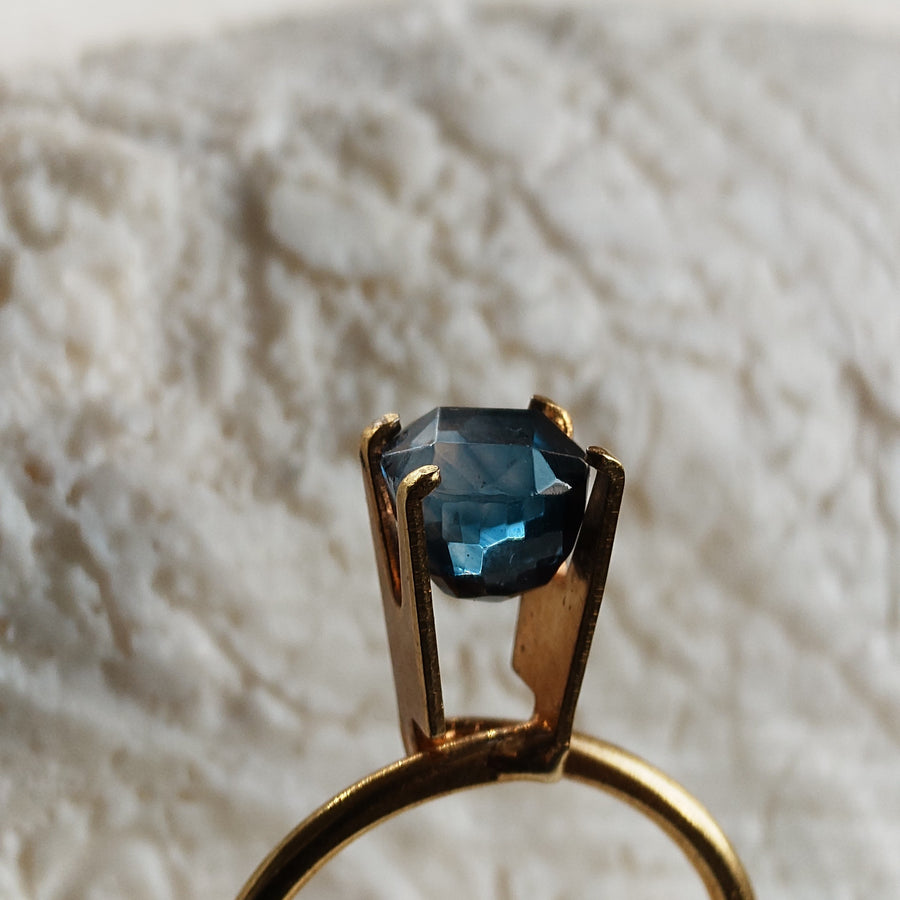Sapphire bicolor 3.2 carat