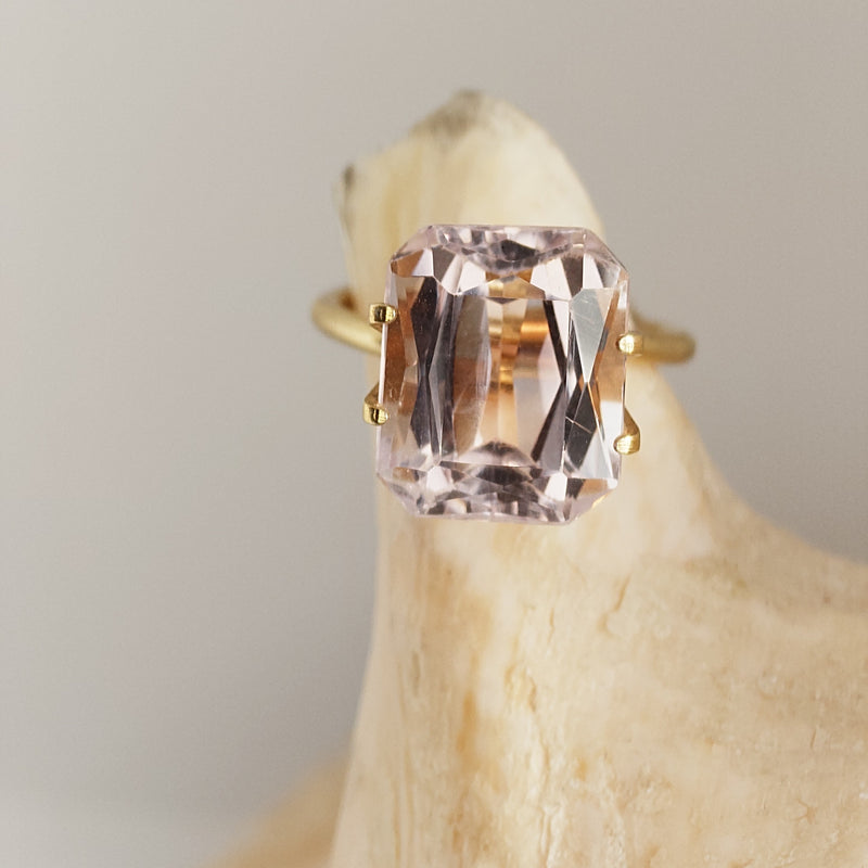 Kunzite 11.89 carat