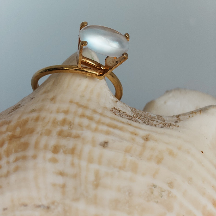 Moonstone 1.75 carat