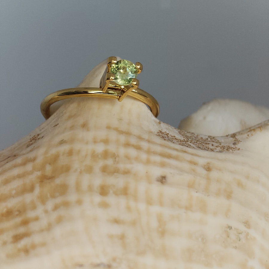 Peridot 0.48 carat