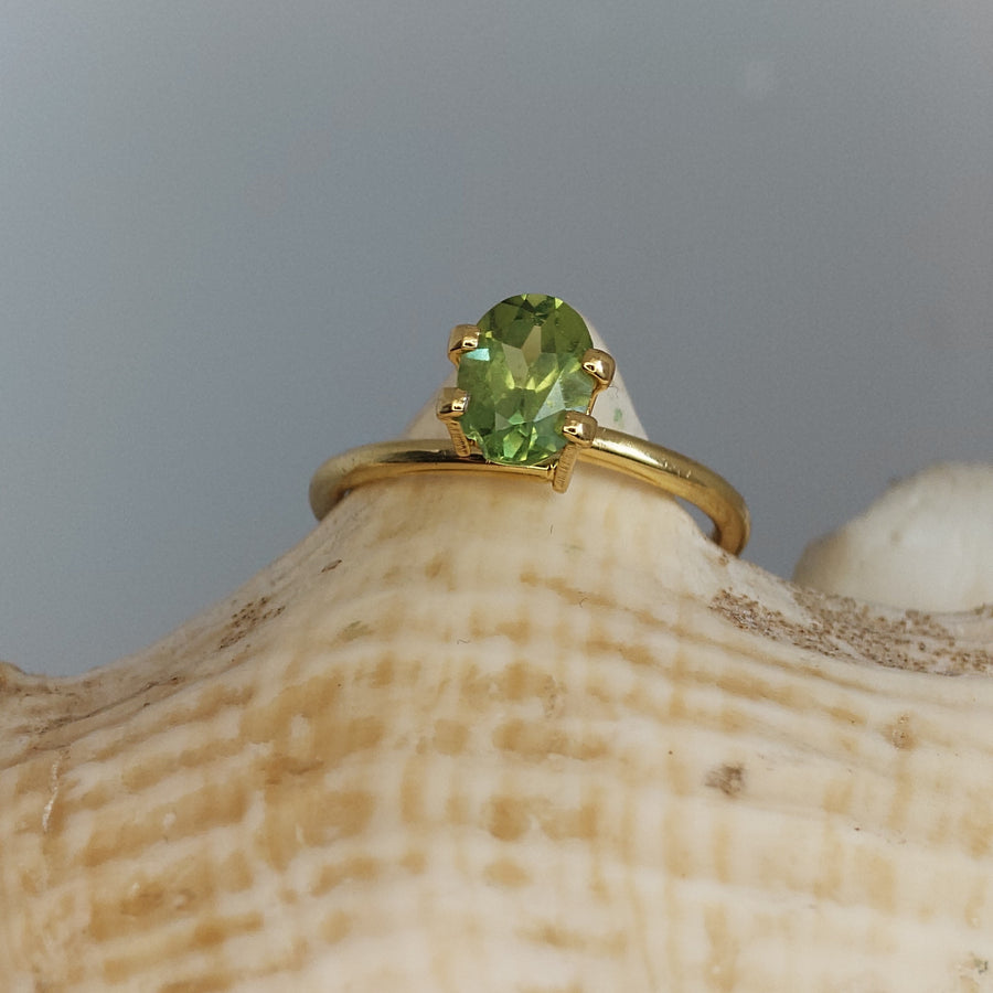 Peridot 1.37 carat